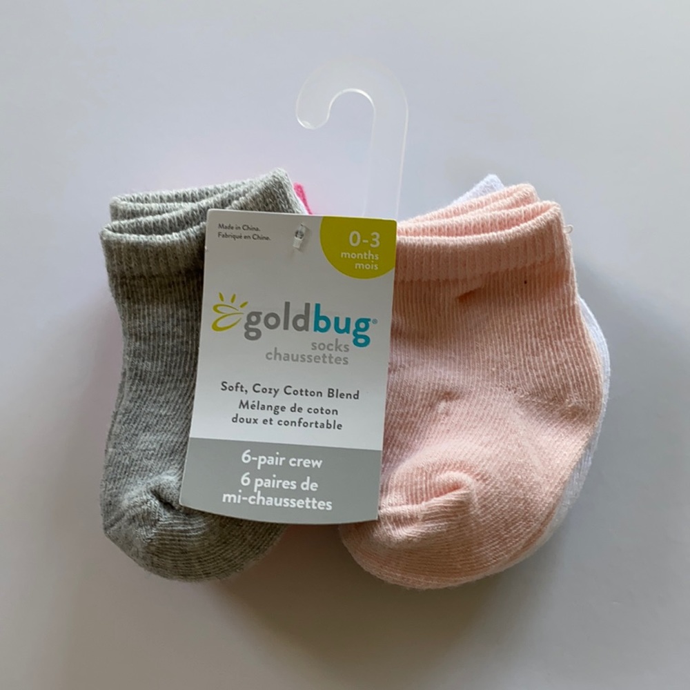 On The Goldbug 6-Pack Crew Socks 0-3 months Baby Girl socks.